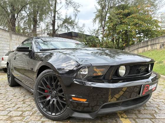 FORD MUSTANG 4.6 GT COUPÉ V8 24V GASOLINA 2P AUTOMÁTICO FORD MUSTANG 4.6 GT COUPÉ V8 24V GASOLINA 2P AUTOMÁTICO